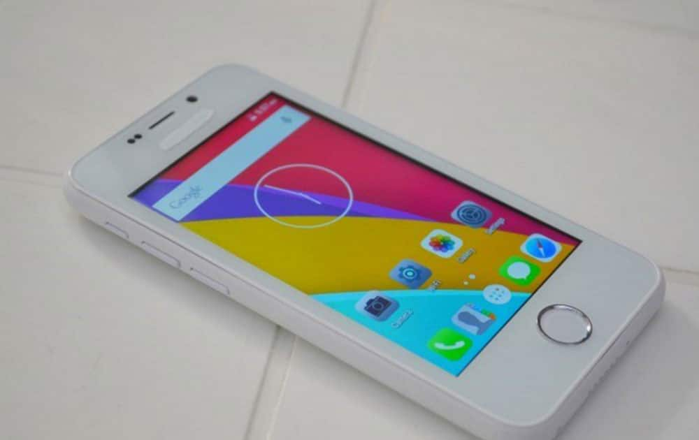 Freedom 251 comes with a 4-inch qHD screen display.