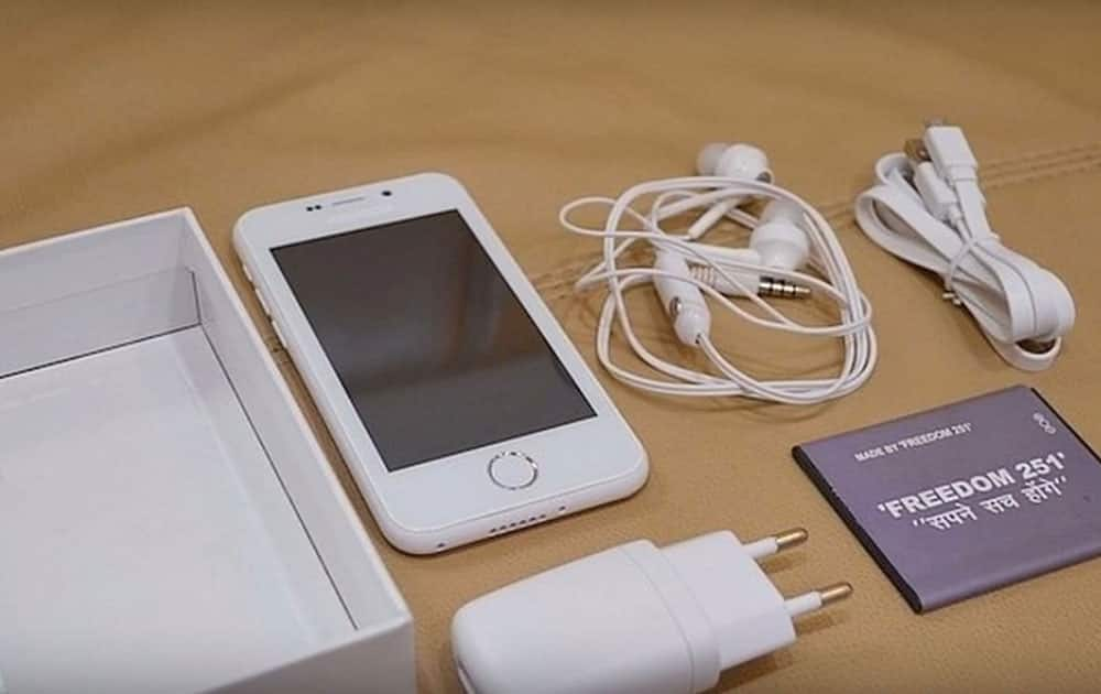 Freedom 251 comes in a box with a battery, a charger and an earpiece.