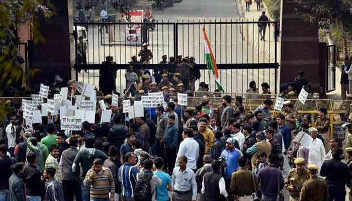 Three ABVP members slam Centre over handling of JNU row, quit