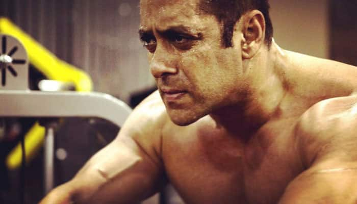 Muscle man! &#039;Sultan&#039; Salman Khan trains with real wrestlers