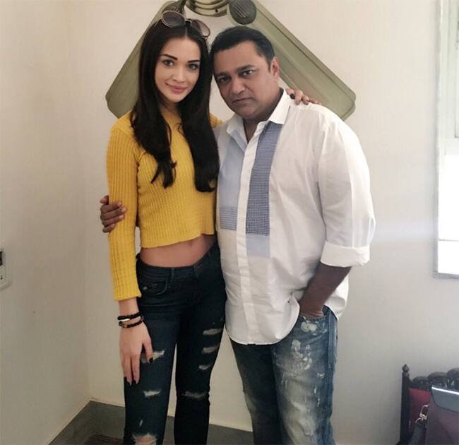 The styling is looking absolutely fabulous for my new Bollywood project, thanks to Mrrr @ashley_rebello1 Twitter@iamAmyJackson