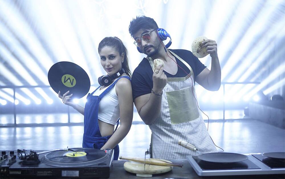 Sunday ka kya plan ? Wanna party with Kia & Kabir ? Get ready 4 High Heels @TSeries @ErosNow @asliyoyo @THEJAZDHAMI Twitter@arjunk26