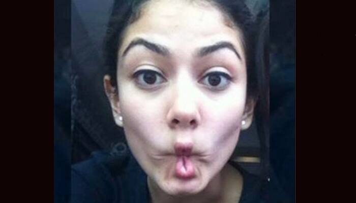 Candid and cute: Mira Rajput shares crazy pouty selfie!