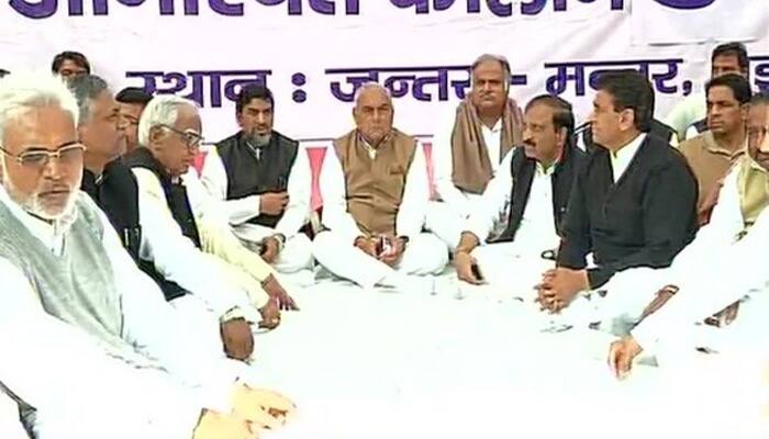 Jat unrest: Ex-Haryana CM Hooda to sit on hunger strike at Jantar Mantar today 