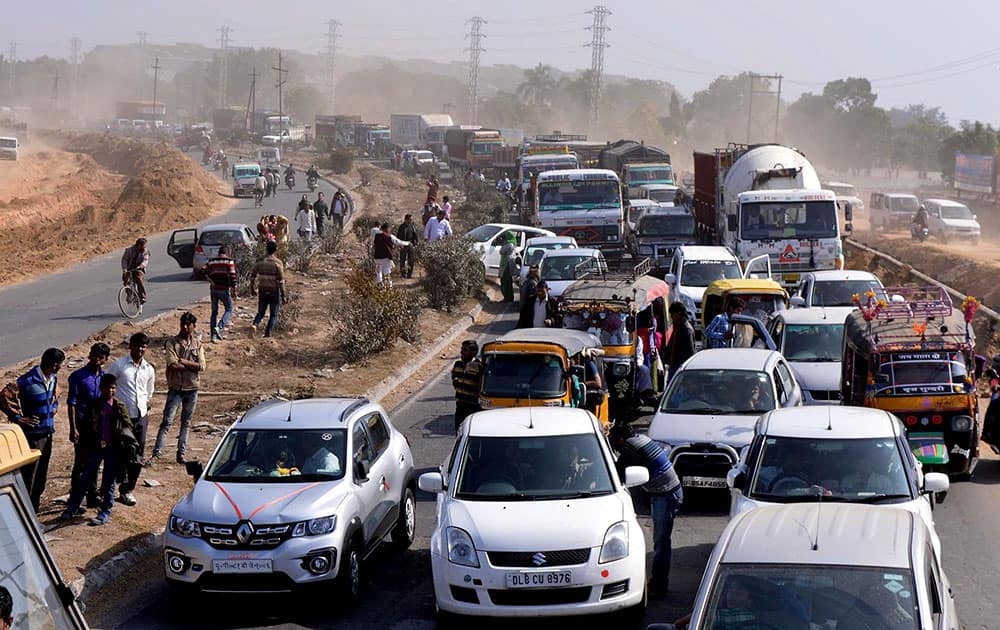 A long queue of vehicles on the Agra-Delhi national highway due to the ongoing Jat protests demanding reservation in Haryana, in Mathura..