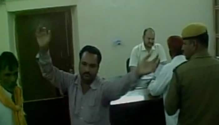 Watch: Man dances in protest after his son denied school admission under &#039;Right to Education&#039;