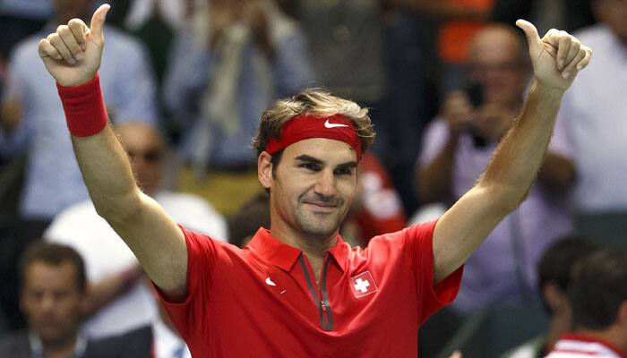 Emotional Roger Federer thanks fans after knee surgery