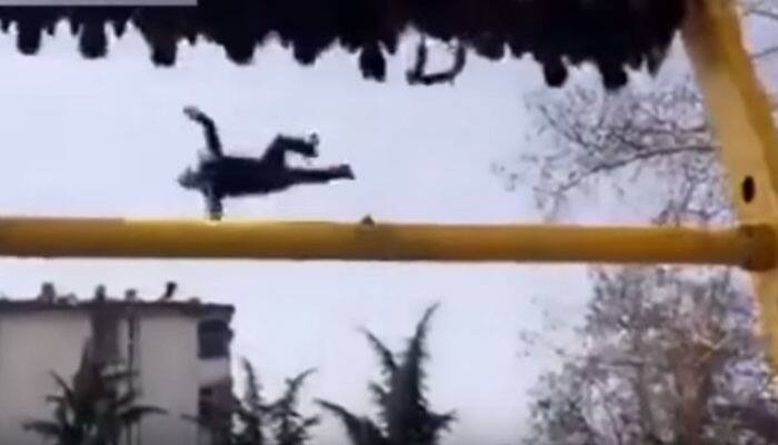 Deadly ride: Man falls to death as his belt breaks during theme park ride in China-Watch