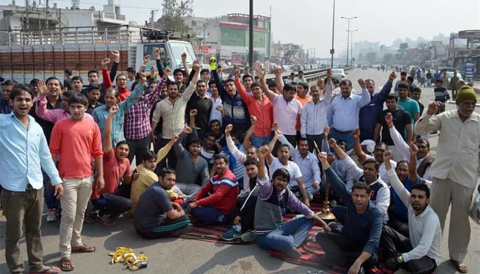 Jat stir: Traders observe complete bandh against vandalism