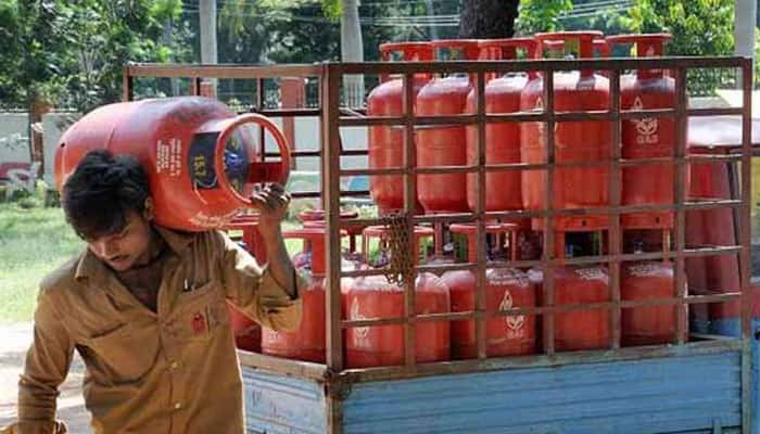  Non-subsidised LPG cylinder price slashed by Rs 61.50