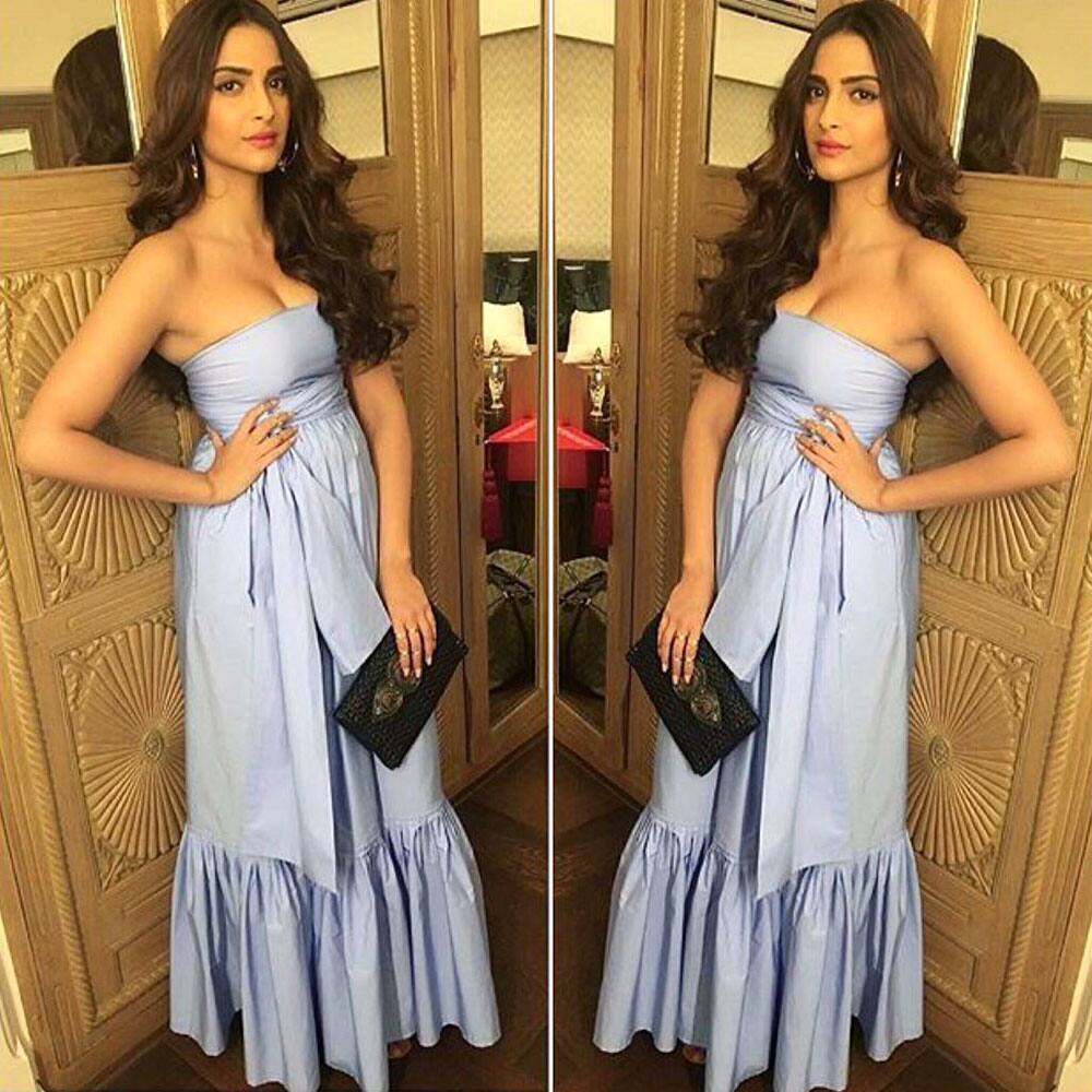 Femina :- Easy breezy! @sonamakapoor gets us in a summer mood in her strapless @ferragamo dress & soft waves  #sonamkapoor  -twitter