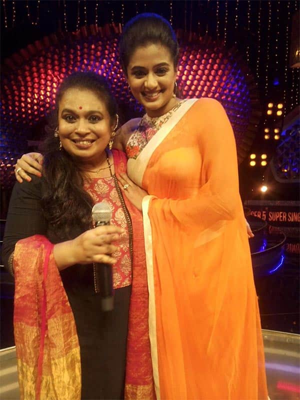 And so my cameo appearance on #Airtel super singer with my aunt is airing today!9:30pm..@vijaytelevision Twitter@priyamani6