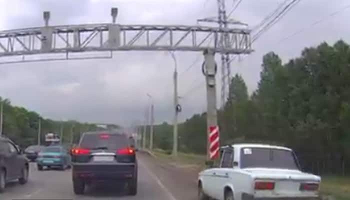 You will never try to bypass traffic after watching this video: Watch