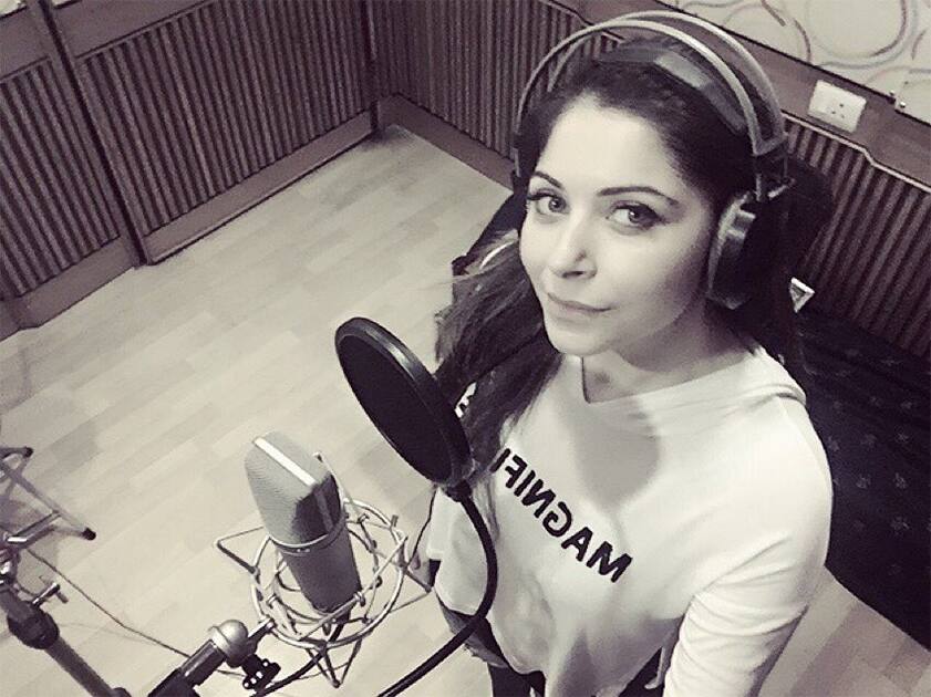 #LifeOfASinger #Studiotime #finalVocals #SoooMuchFun Twitter@TheKanikakapoor