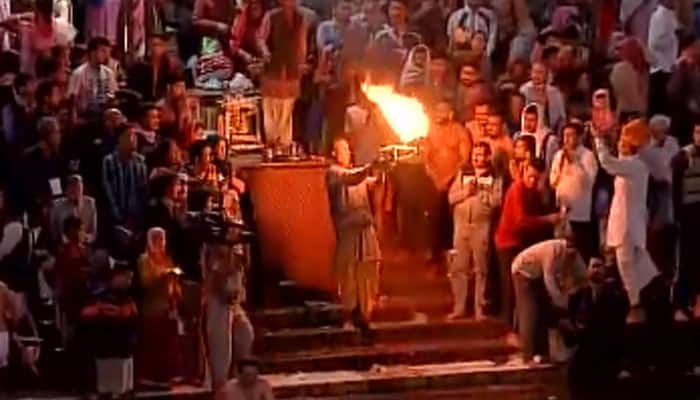 Mahashivaratri: LIVE darshan - Watch Ganga Aarti being performed at Haridwar&#039;s Har Ki Pauri