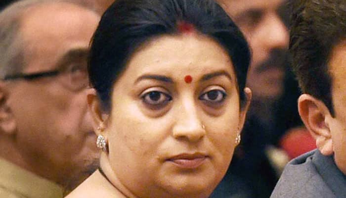 Smriti Irani​&#039;s cavalcade not involved in accident on Yamuna Expressway, says HRD Ministry; doctor&#039;s family disagree