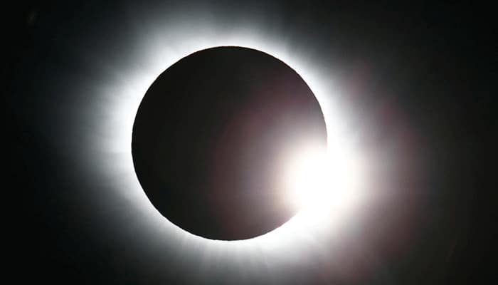 Total solar eclipse: See why this happens!(Video)