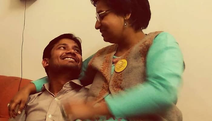 Lady in Kanhaiya Kumar&#039;s viral picture clarifies, says &#039;we are friends&#039;