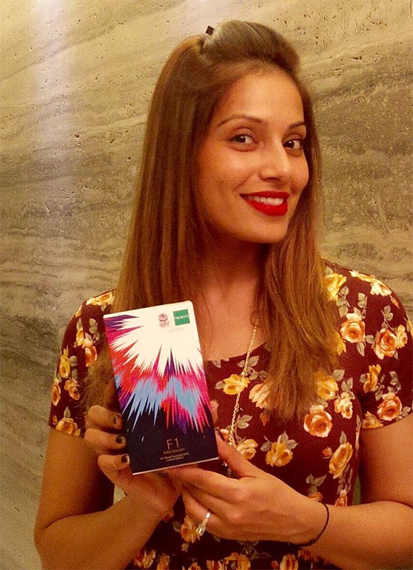 Cheering for India is double the fun with my #WT20SelfieExpert http://bit.ly/21M3DvM. Twitter@bipsluvurself