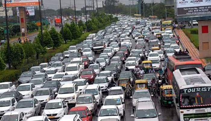 Rains, WCF, weddings set to choke Delhi: Here&#039;s the traffic advisory