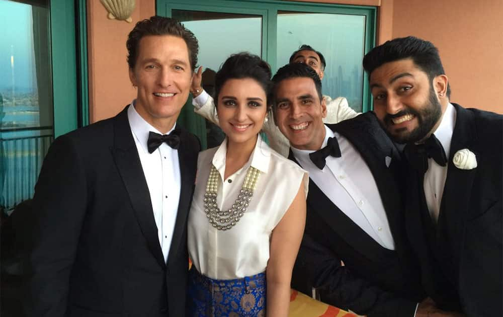 Parineeti Chopra ‏:- Rab ne bana di jodiiiii .. Me and @McConaughey !!! But photobombed !!! @juniorbachchan @akshaykumar -twitter