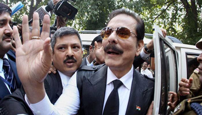 Sahara chief Subrata Roy&#039;s book from Tihar tops chart, then slips