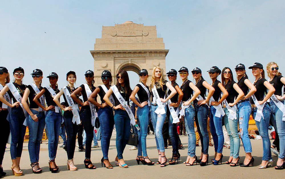 International models from various countries participating in Rubaru Miss India Elite visiting India Gate in New Delhi.