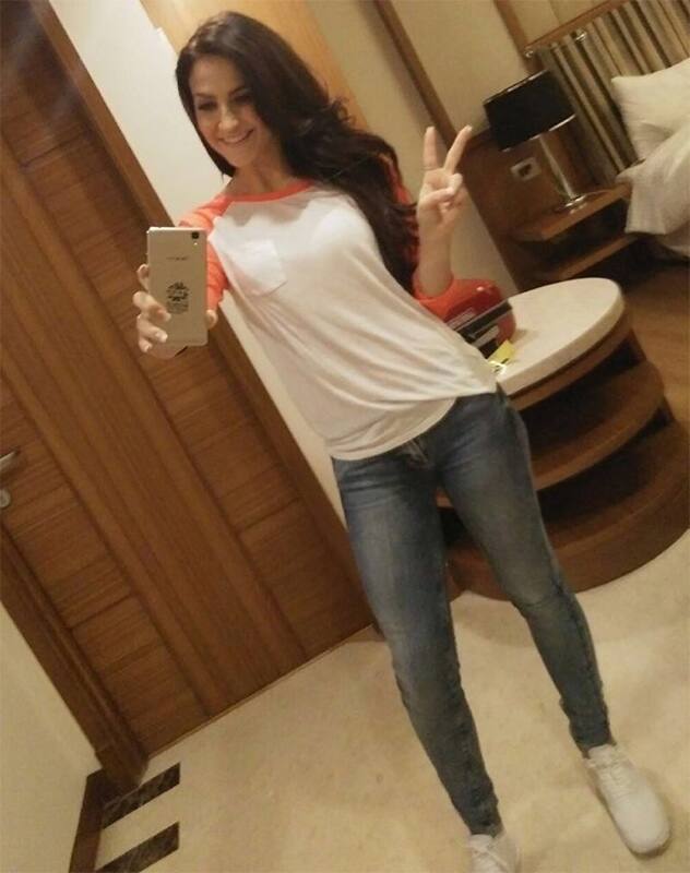 Show the world ur support for Team India by uploading a selfie using #WT20SelfieExpert n win http://bit.ly/21M3DvMw  Twitter@ElliAvram