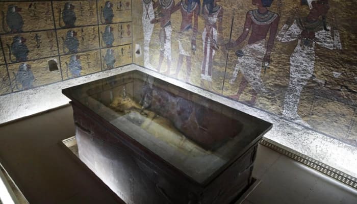 Tutankhamun&#039;s tomb &#039;most likely&#039; has &#039;hidden chambers&#039;!