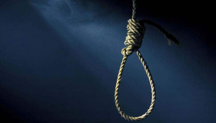 Mathura: Man commits suicide in front of chit fund company
