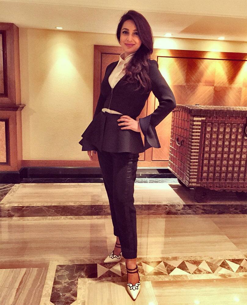 Tisca Chopra :- Tuxedo with a twist. At the #HTcafe most stylish! #urvashijoneja #sophiawebstershoes styled by @shreejarajgopal -twitter	