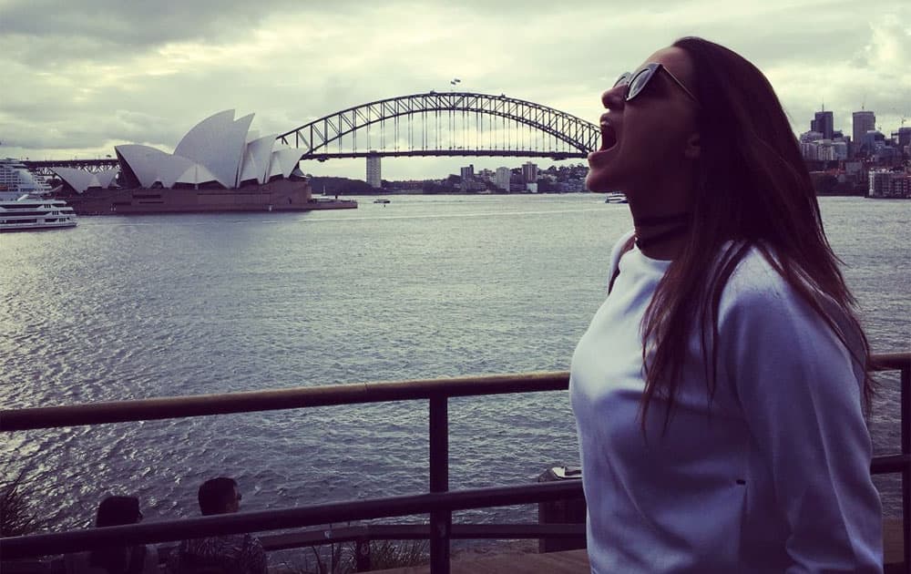 Neha Dhupia :- This is what it looks like, When you scream a bridge out of your lungs Hahahaha #Sydney #harbourbridge #operahouse -twitter