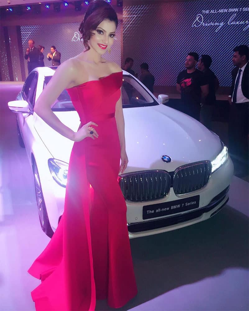 URVASHI RAUTELA :- Thank you @bmw for having me as your new face & spokesperson of all new @bmw 7 series.Styled by  @aakansha_kapoor  -twitter