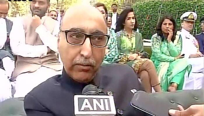 Invite to Hurriyat leaders for Pak Day celebrations &#039;not an issue&#039;, says Abdul Basit