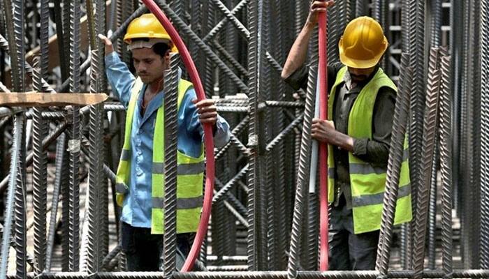 Hit by cheap oil, Saudis restrict job opportunities for foreign workers