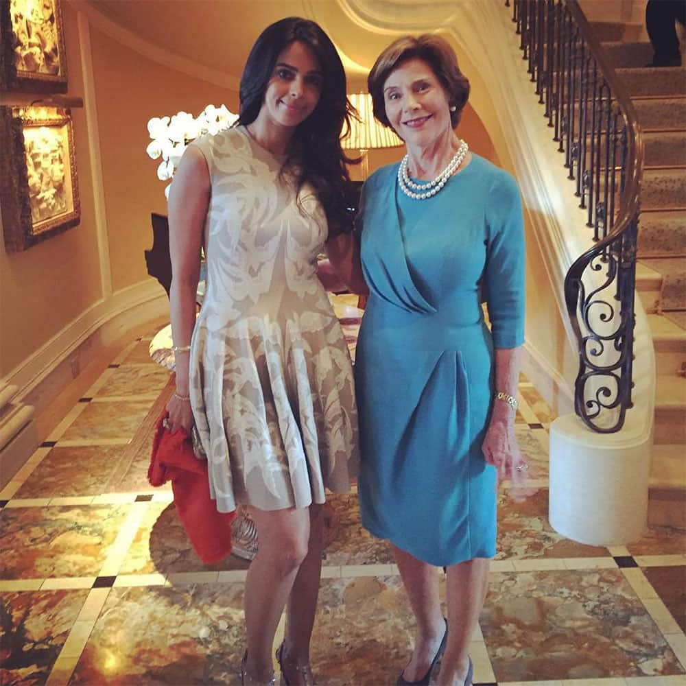 mallika sherawat :- With former First Lady of America #laurabush , great chatting with her:)!#mallikasherawat #womensrights.... i10mageshHad good snack time -instagram
