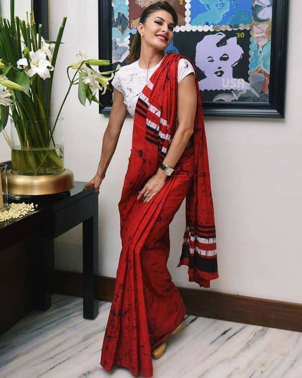 #JacquelineFernandez has us sold on everyday sari-dressing. http://ift.tt/1UPJJdz - Twitter@ELLEINDIA