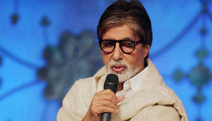 Big B gets `fishy` in Kolkata