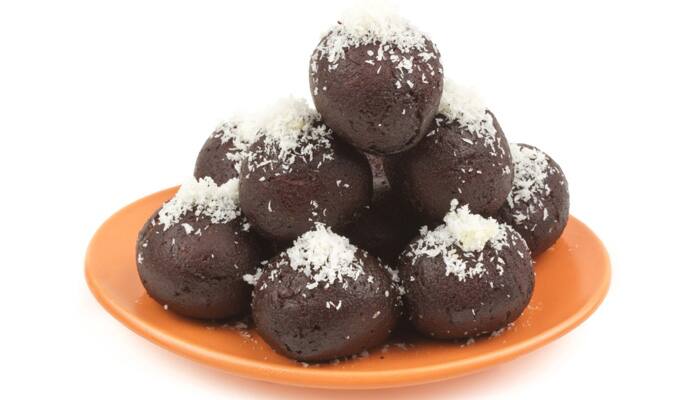 Recipe: How to make &#039;Kala Jamun&#039;—Watch here!