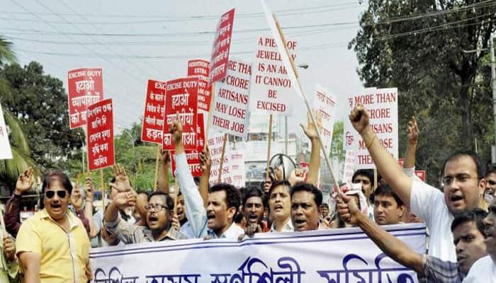 Excise duty on jewellery: Jewellers not to withdraw strike