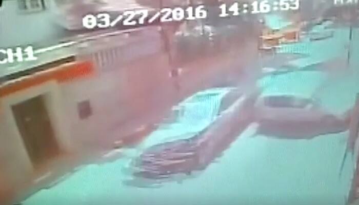 Shocking! Bengaluru doctor&#039;s Mercedes rams into 3 vehicles; 1 dead, 3 injured - WATCH​