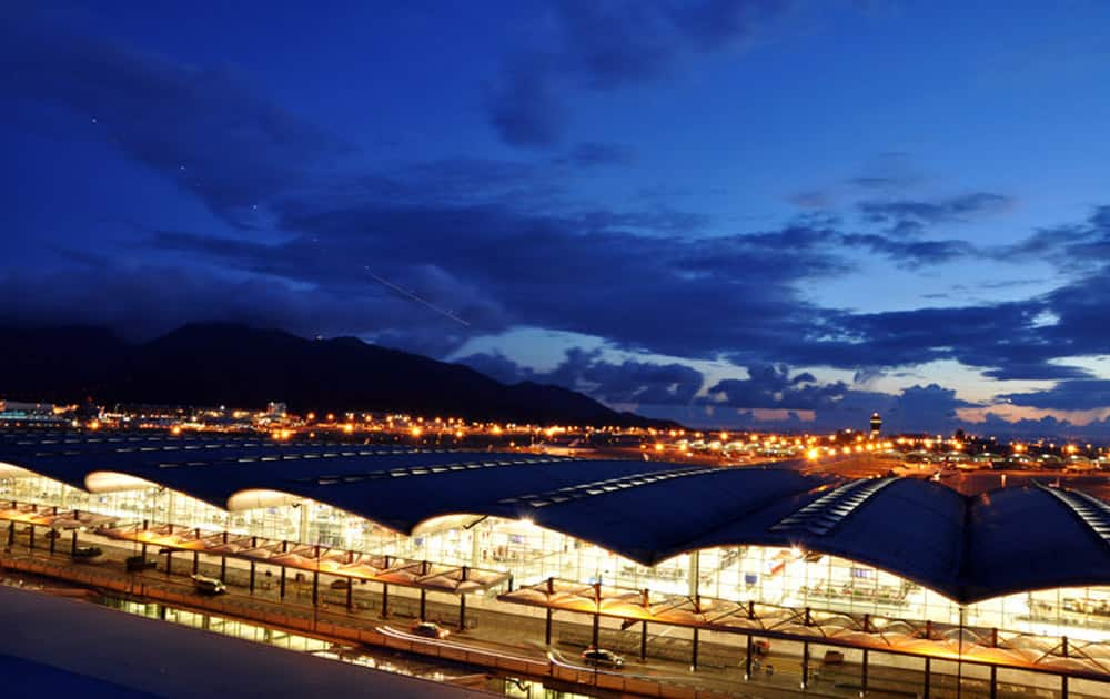 5. Hong Kong International Airport