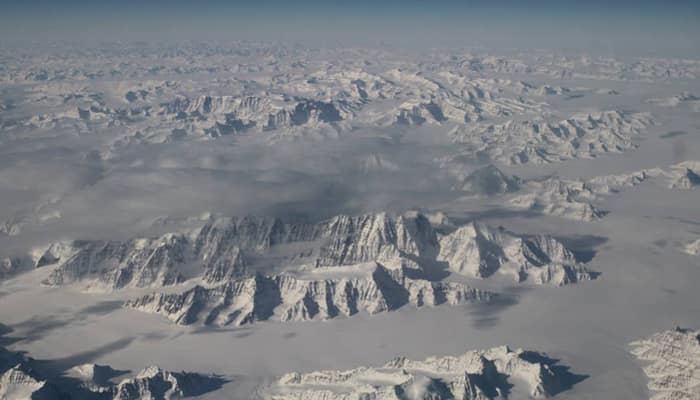 This is how Greenland&#039;s ice sheet looks from 40,000 feet!