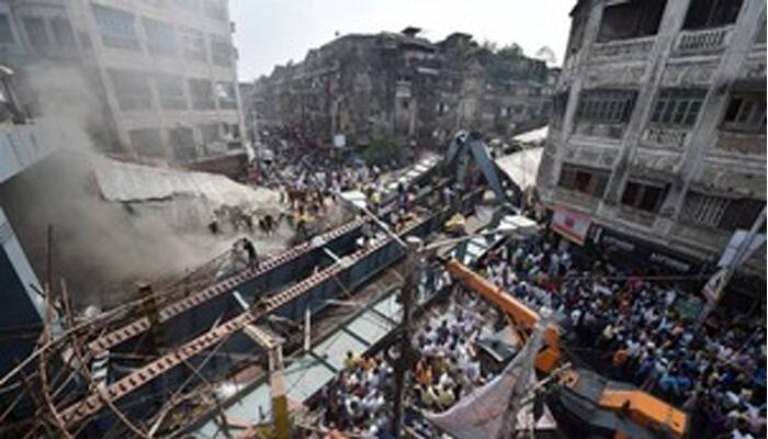 Kolkata flyover collapse: Problem started on Wednesday only; supervisors asked us to go ahead, say workers