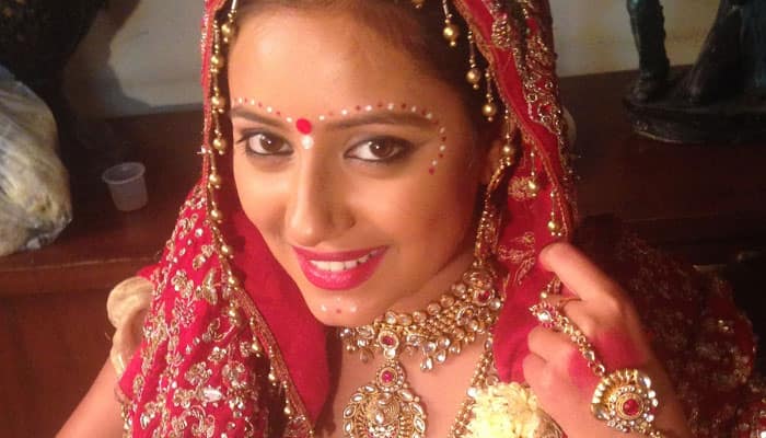 Shocking! Pratyusha Banerjee of &#039;Balika Vadhu&#039; commits suicide