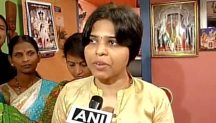 After HC&#039;s nod, Trupti Desai to march towards Shani Shingnapur Temple today