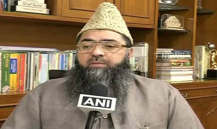 Muslim cleric slams Maha CM over &#039;Bharat Mata ki Jai&#039; remark, says forcing such things will give rise to hatred