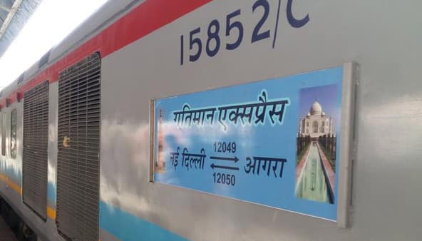 Suresh Prabhu to flag off &#039;Gatimaan&#039; - India&#039;s first semi-high speed train - on Tuesday