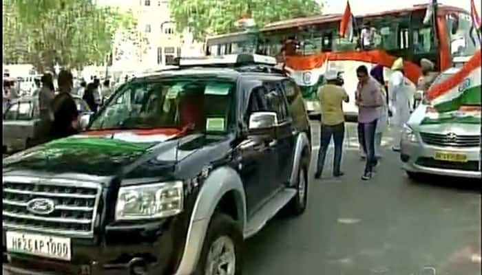 &#039;Chalo NIT&#039;: 150 youths head to Srinagar from Delhi to support students