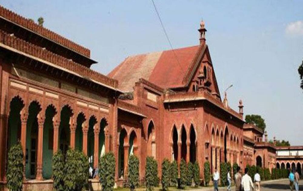 10. Aligarh Muslim University, Aligarh